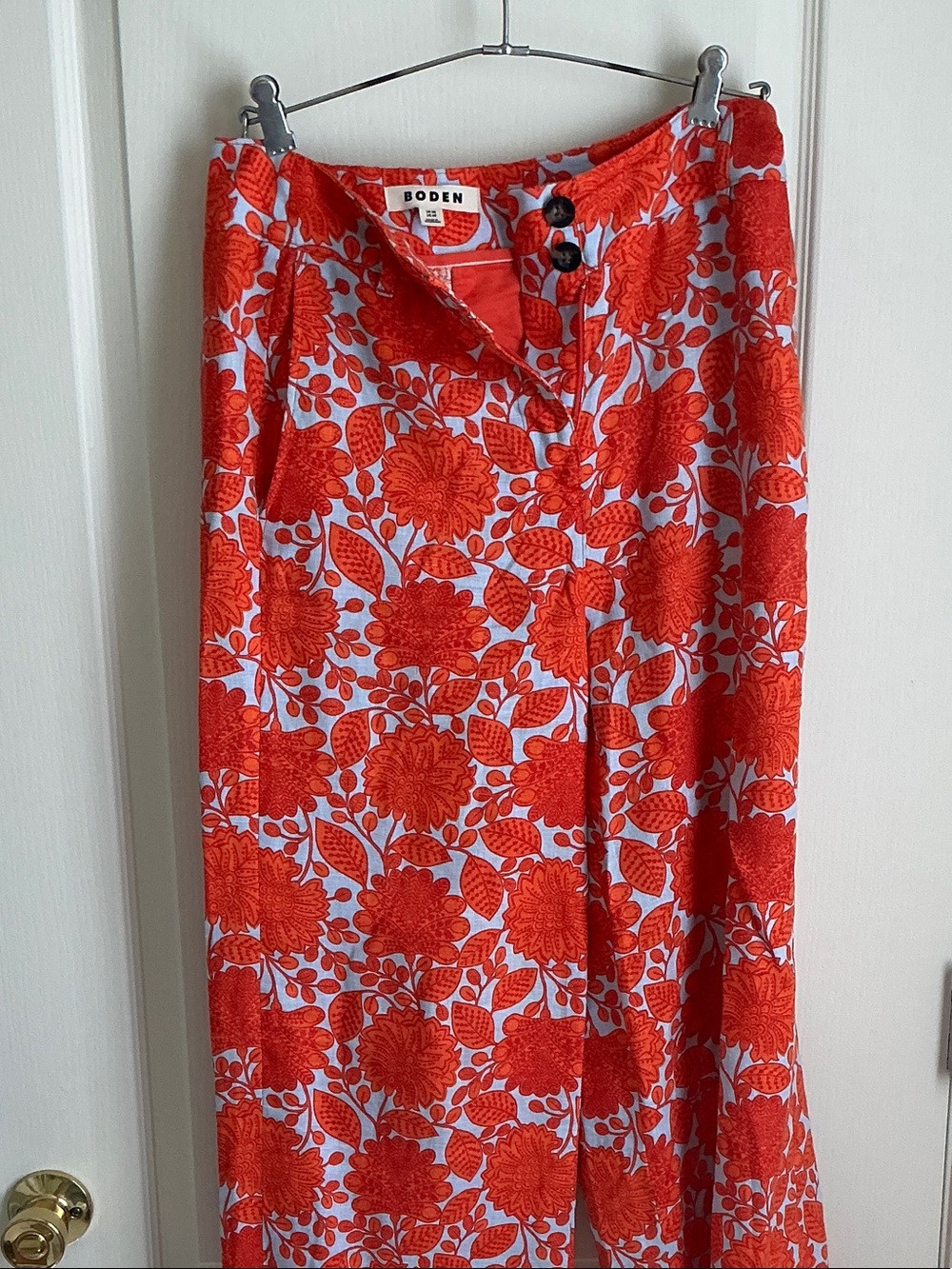 Boden Westbourne Linen Pants
Firecracker, Gardenia Swirl, 4 R